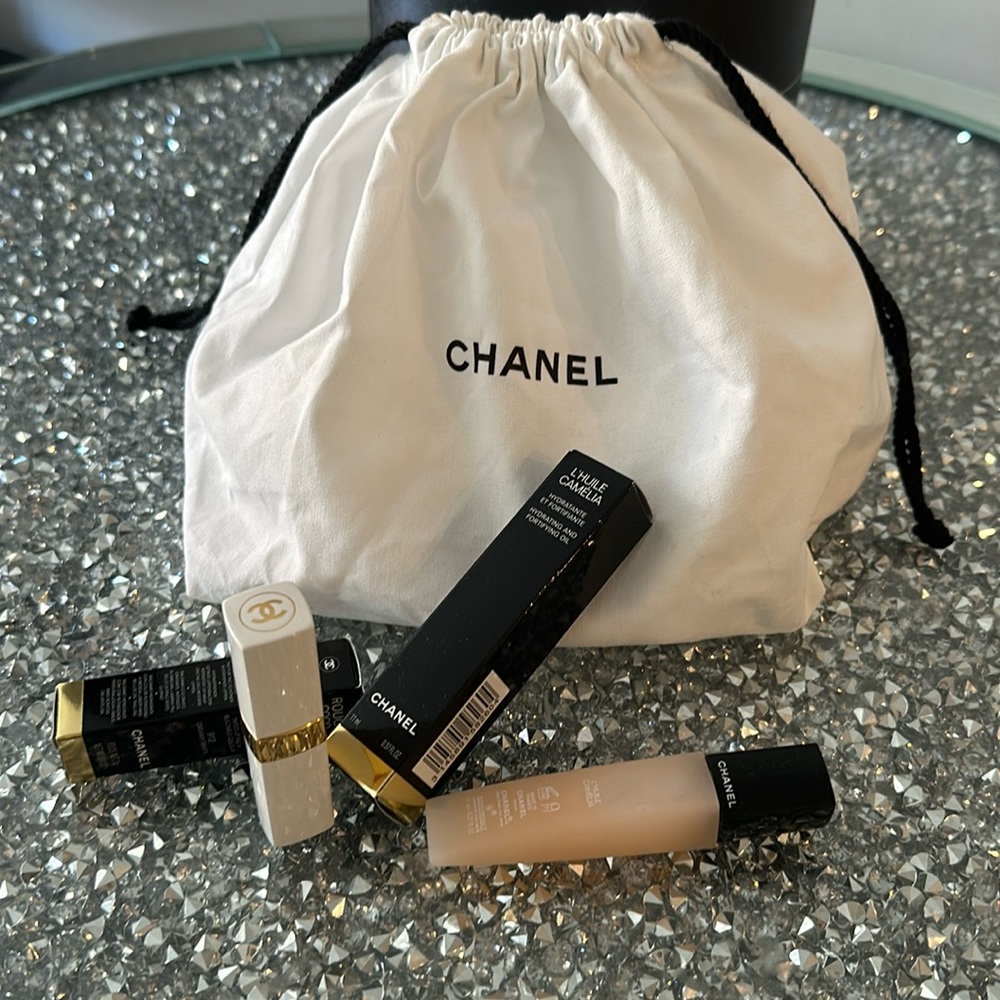 Chanel beauty set
